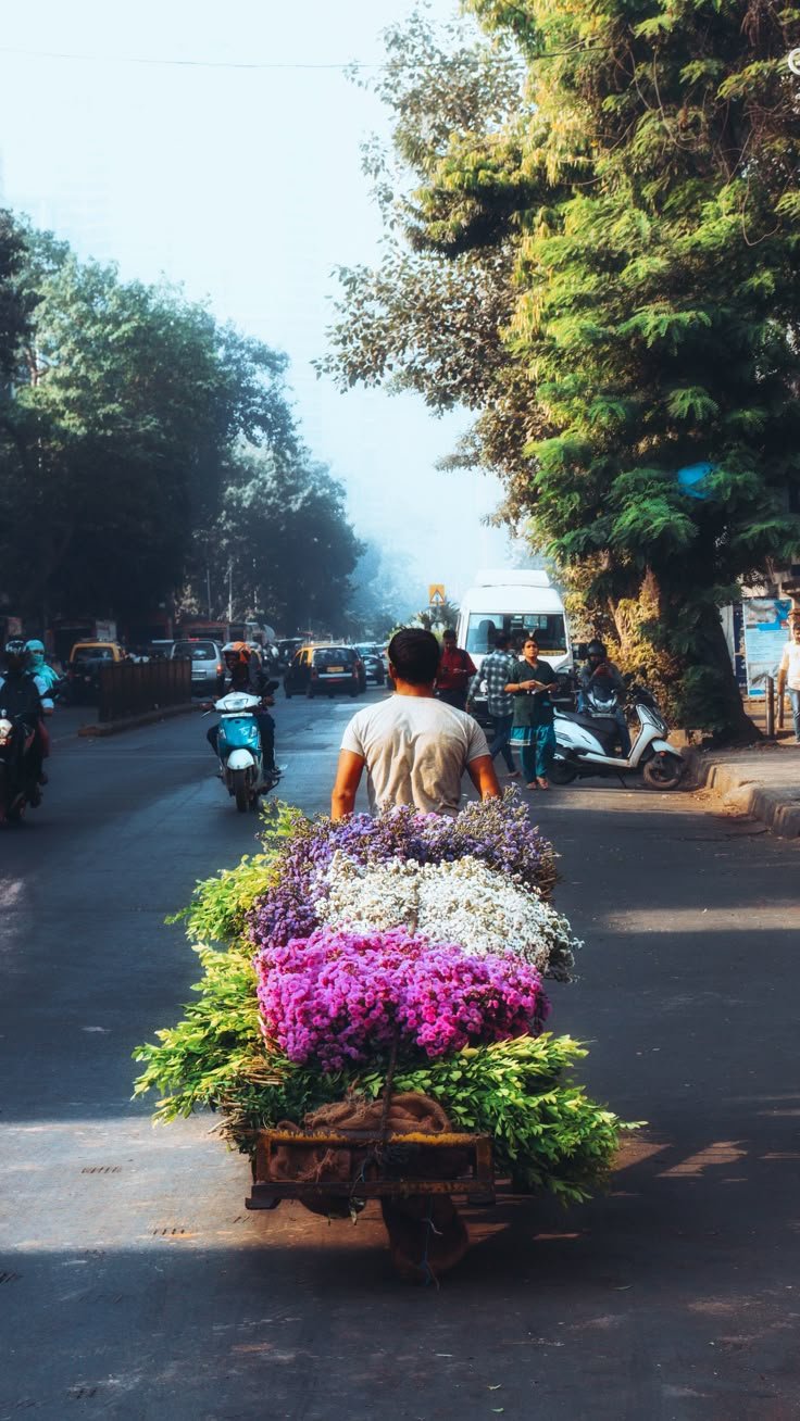 Flower seller on a Matunga street